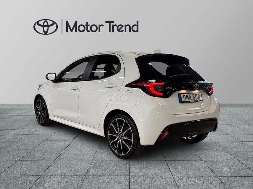 Bild 3 av Toyota Yaris Hybrid CVT 116hk,Style,1.400mil,GPS