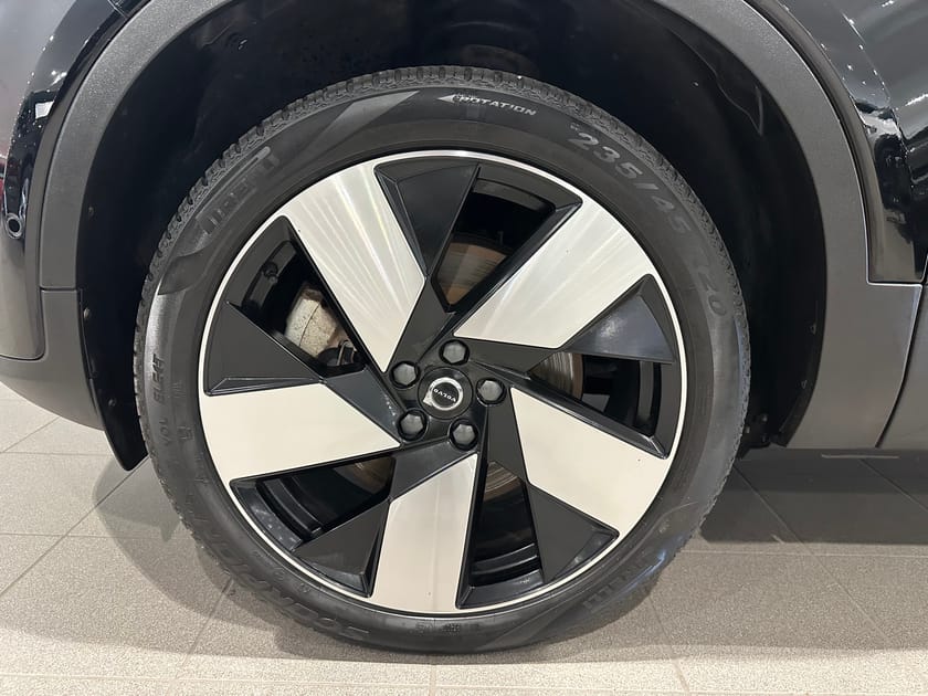 Bild 4 av Volvo C40 Recharge Twin Ultimate / Navigation / 360 Kamera / Panoramatak /