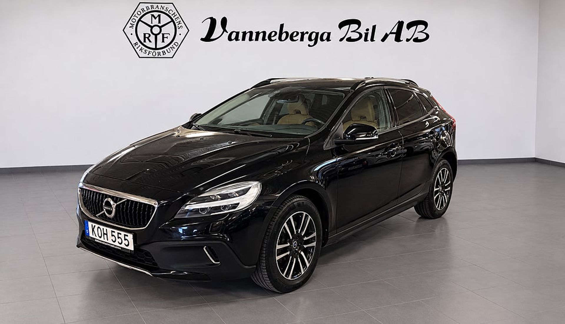 Volvo V40 Cross Country 2018, photo 3/8