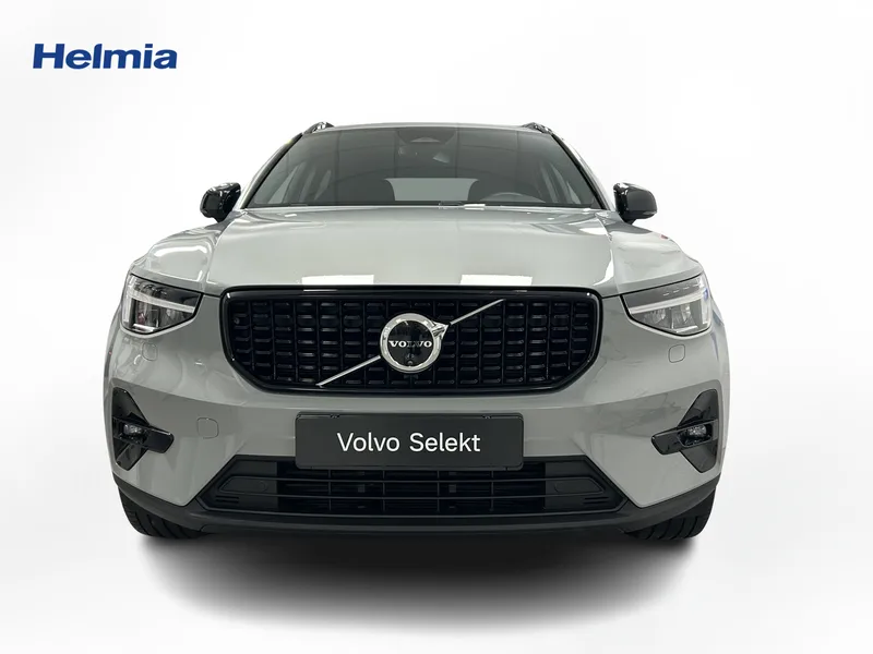 Bild 6 av 16 – Volvo XC40 B3 FWD Bensin Plus Dark