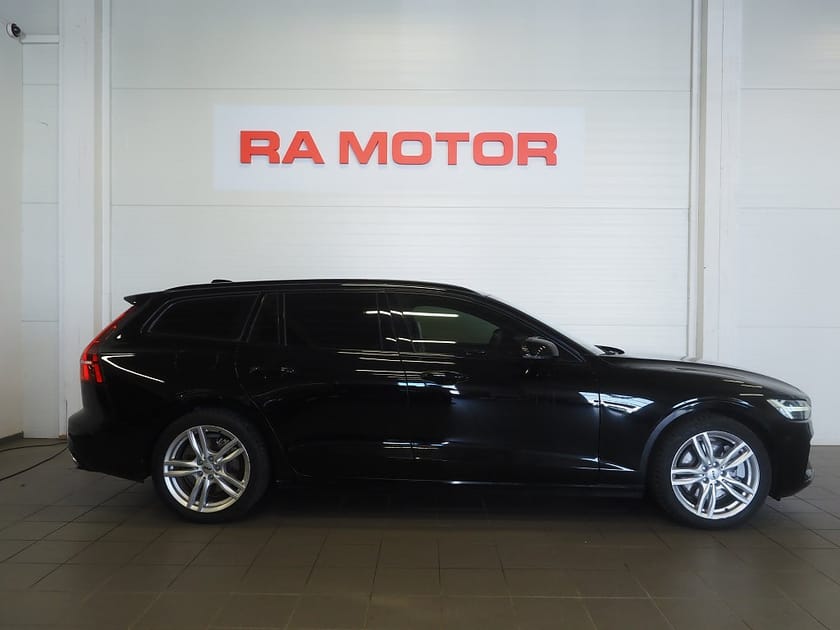 Bild 4 av Volvo V60 T8 Twin Engine AWD Geartronic R-Design 392hk | VOC |