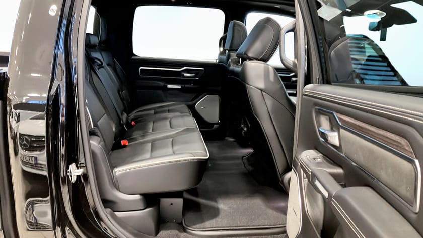 Bild 5 av RAM 1500 Crew Cab