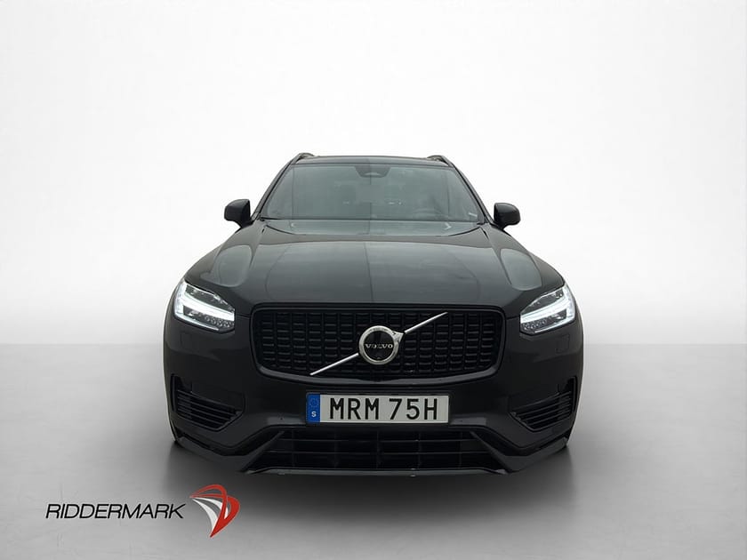Bild 2 av Volvo XC90 7-seater Recharge T8 7 Sits Ultimate Dark B&W Pano Luft