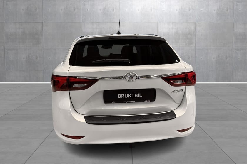 Bilde 4 av Toyota Avensis Stasjonsvogn Stv. Aut. KUN 50609 km på telleren!