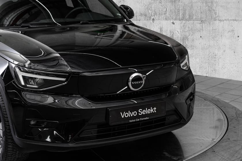 Bilde 2 av Volvo XC40 Recharge Twin motor Plus AWD | Varmepumpe Ryggekamera