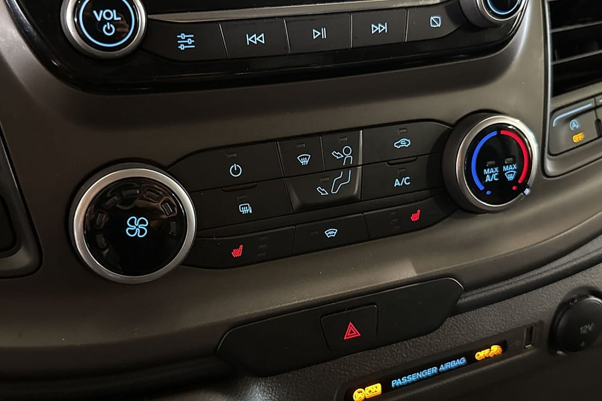 Ford Transit Custom 300 2.0 EcoBlue SelectShift, 6-trinn, 170hk, 2022