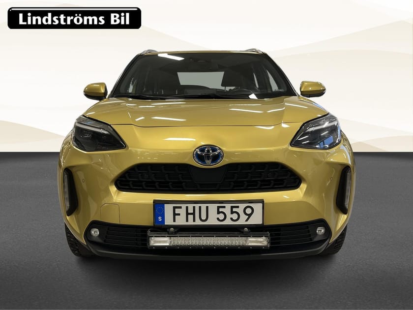 Bild 2 av Toyota Yaris Cross Hybrid AWD-i 1.5 Active Plus Drag Sommar/Vinterhjul