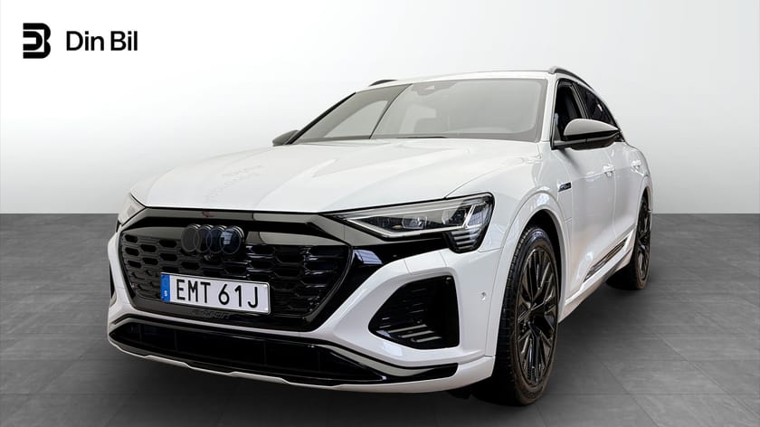 Bild 1 av Audi Q8 55 e-tron quattro 408 Hk S-Line Selection