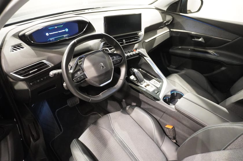 Bild 4 av Peugeot 3008 HYBRID4 300 Allure AWD Drag Kamera