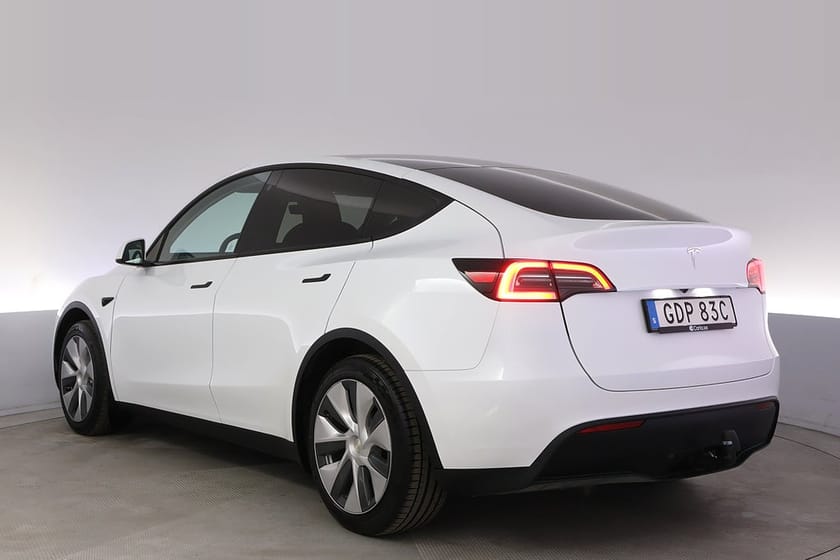 Bild 4 av Tesla Model Y Standard Range RWD Autopilot Panorama Drag
