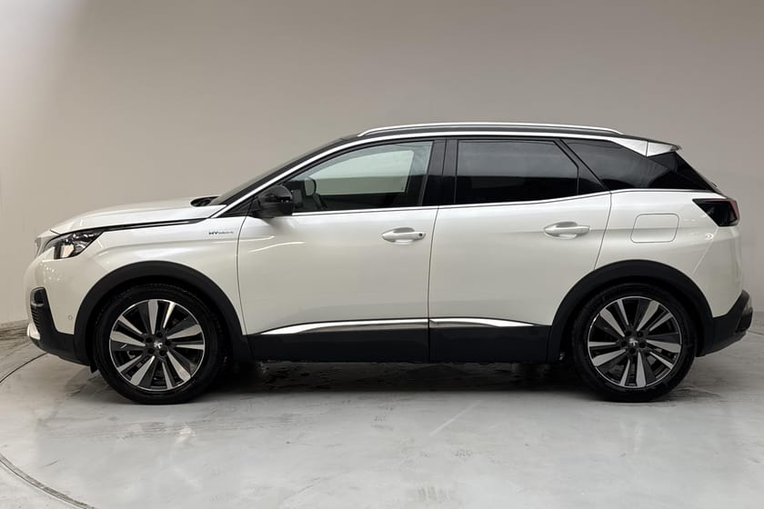 Bild 2 av Peugeot 3008 GT HYBRID4 1.6 Plug-in Hybrid 4 (300hk)