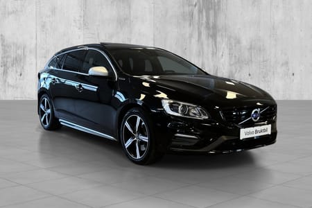 Volvo V60 AWD automat ++