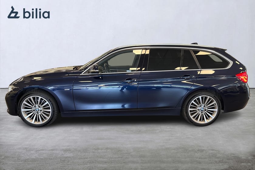 Bild 3 av BMW 320d xDrive Touring Luxury Line / H/K / Pano / Läder / Drag/Sensorer