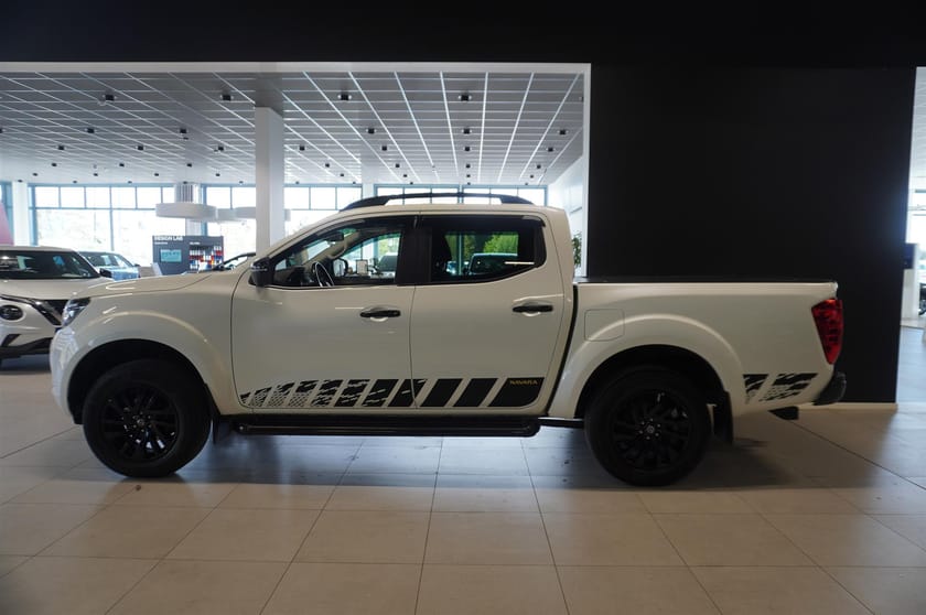 Bild 3 av Nissan Navara Dubbelhytt 2.3 dCi 4WD 190hk, 2018 360 Kamera, Soltak, Leasebar