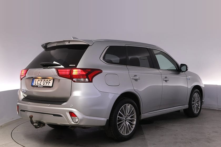 Bild 5 av Mitsubishi Outlander PHEV AWD Business X Läder 360 Drag