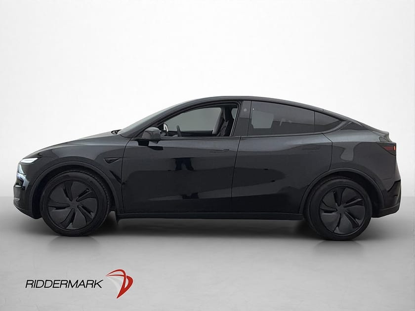 Bild 5 av Tesla Model Y Long Range AWD Drag Autopilot Pano Svensksåld