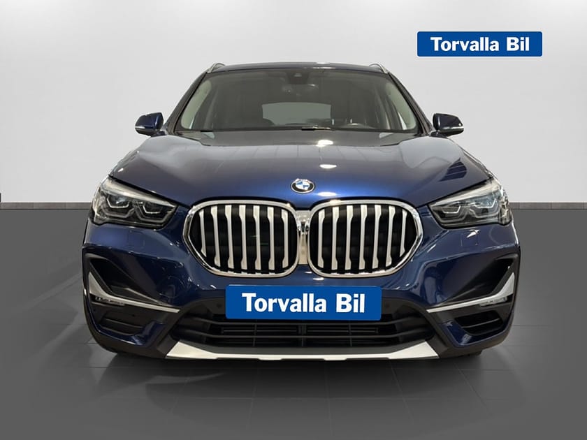 Bild 2 av BMW X1 xDrive20i xLine Automat Drag Navi Head-up Backkamera