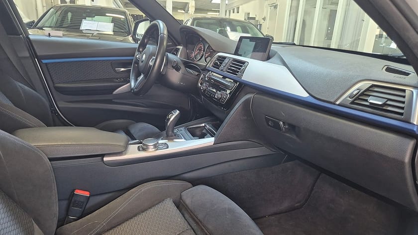 Bild 5 av BMW 320d xDrive Touring 190 Steptronic M Sport H&K PANORAMA