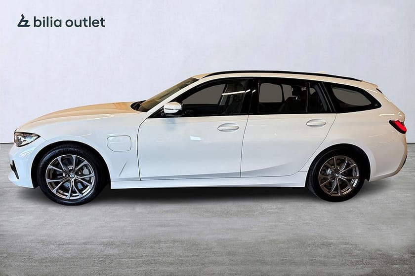 Bild 4 av BMW 330e Touring Steptronic Sport line