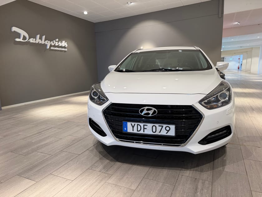 Bild 4 av Hyundai i40cw 141hk | Drag V-hjul Läderklädsel stol med minne