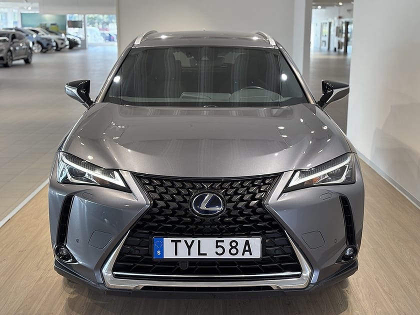 Bild 2 av Lexus UX 250h E-Four