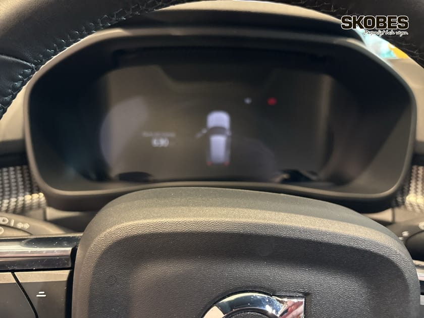 Bild 5 av Volvo XC40 B3 FWD Bensin Plus Dark