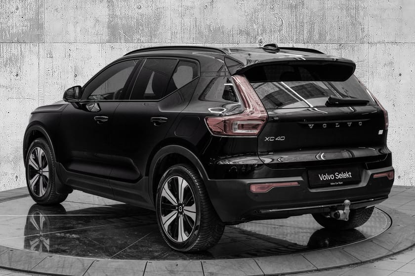 Bilde 5 av Volvo XC40 Recharge Twin motor El. Plus 408Hk. Hengerfeste og LED-Bar