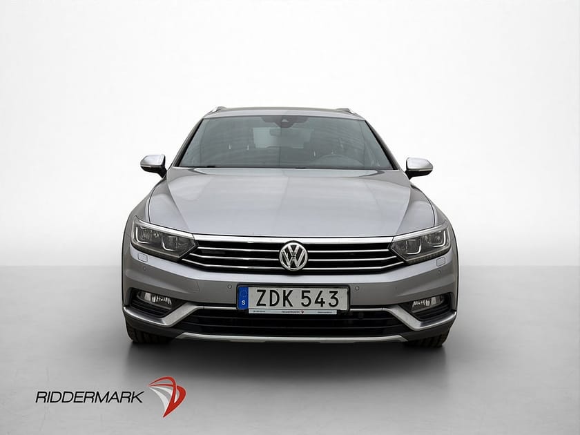 Bild 2 av Volkswagen Passat Alltrack 2.0 TDI 190hk 4M Cockpit Kamera