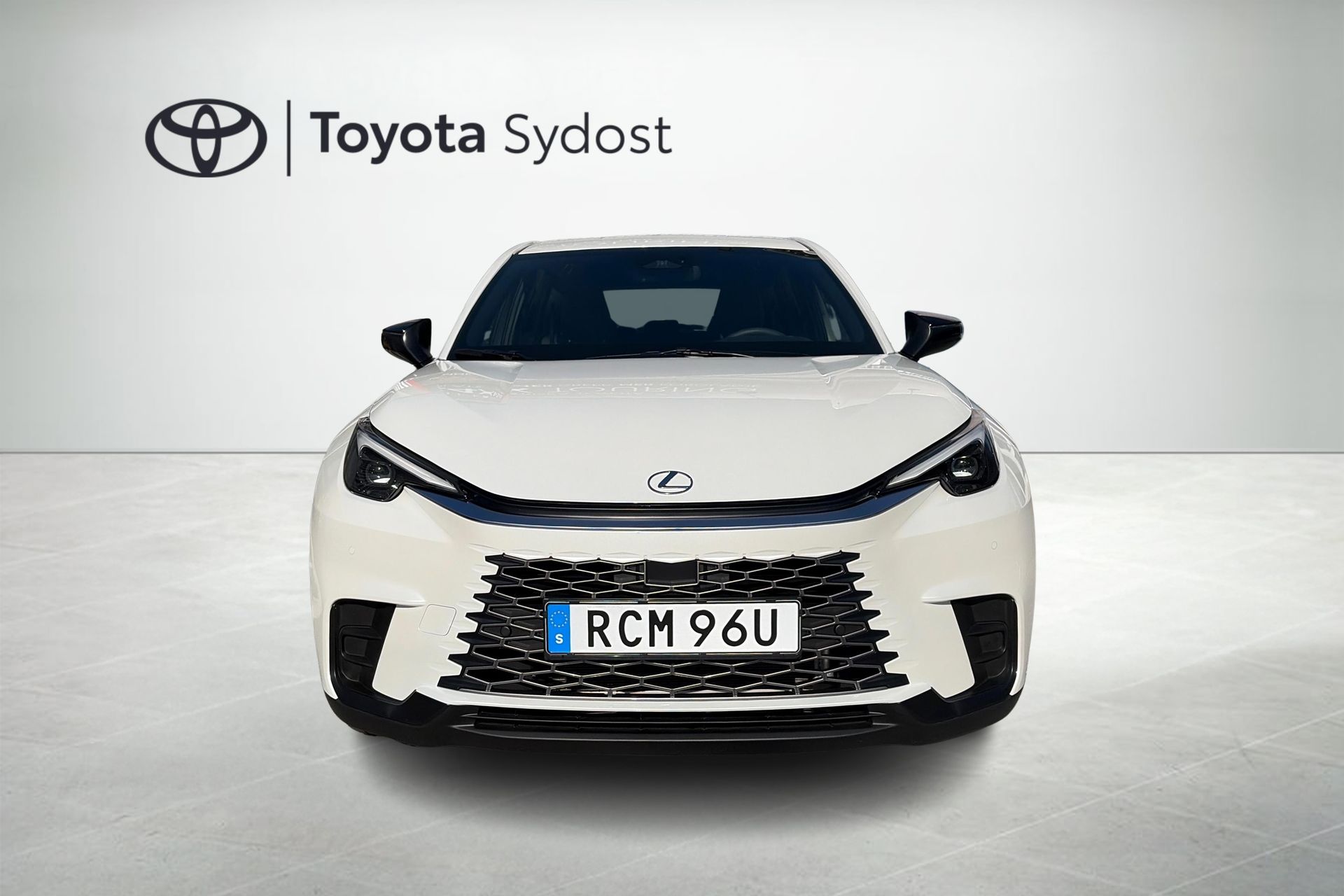 Lexus LBX 1.5 P-sensorer 2026, photo 6/10