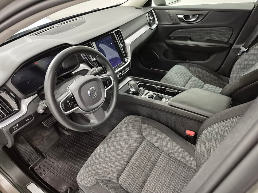 Bild 2 av Volvo V60 Cross Country B4 MILDHYBRID AWD 197HK 4x4 Advanced
