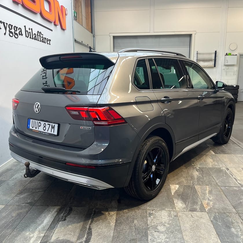 Bild 4 av Volkswagen Tiguan 2.0 TSI 4M Offroad Edition Cockpit Backkamera Värmare