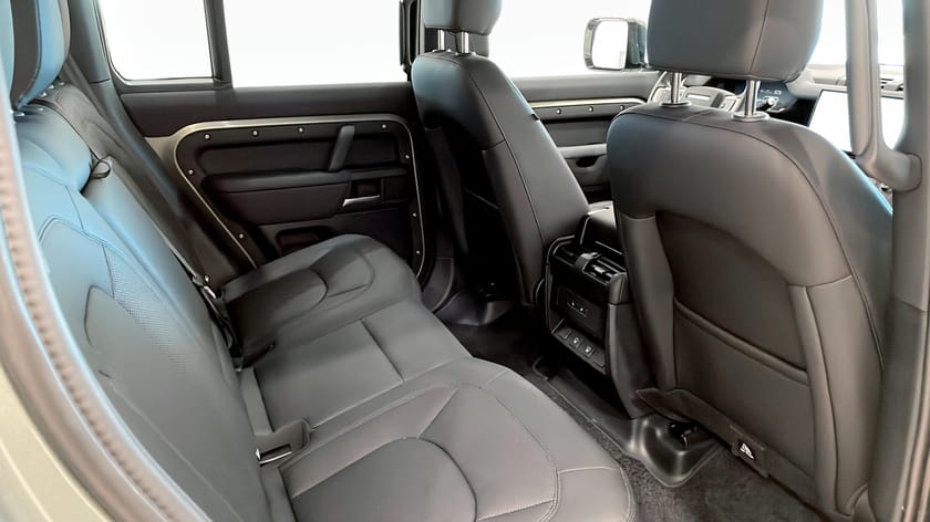 Bild 5 av Land Rover Defender P300e PHEV X-Dynamic SE