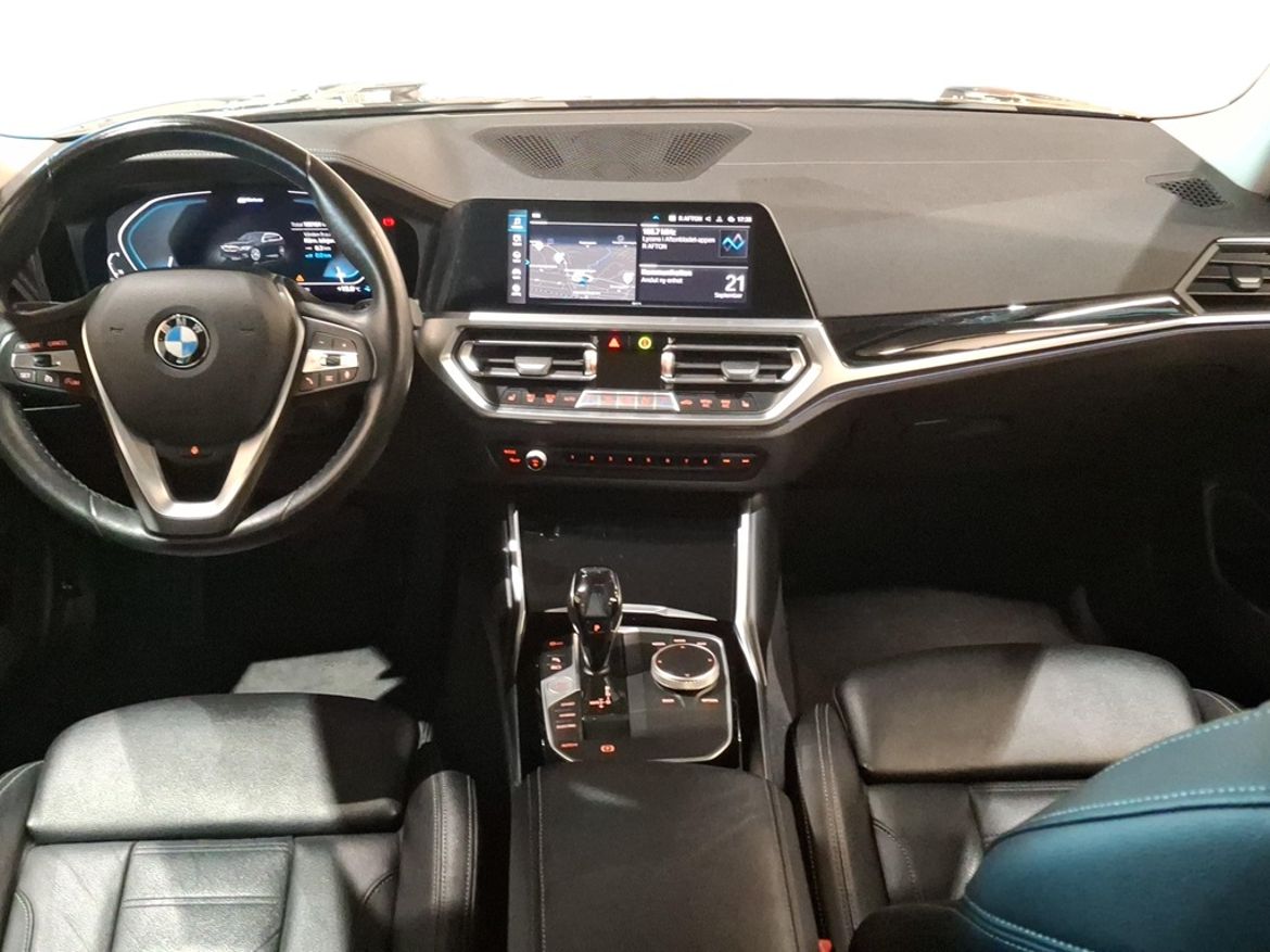 BMW BMW 330e xDrive Touring — bild 12