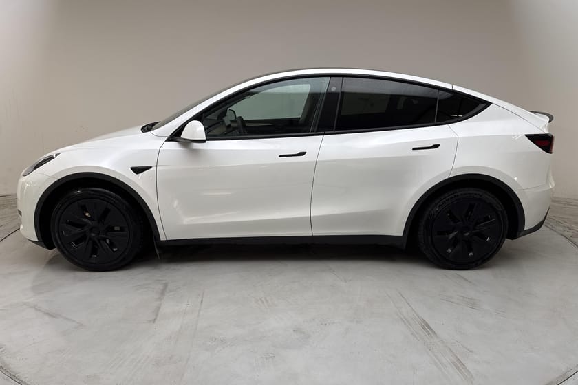 Bild 2 av Tesla Model Y Standard Range RWD 
