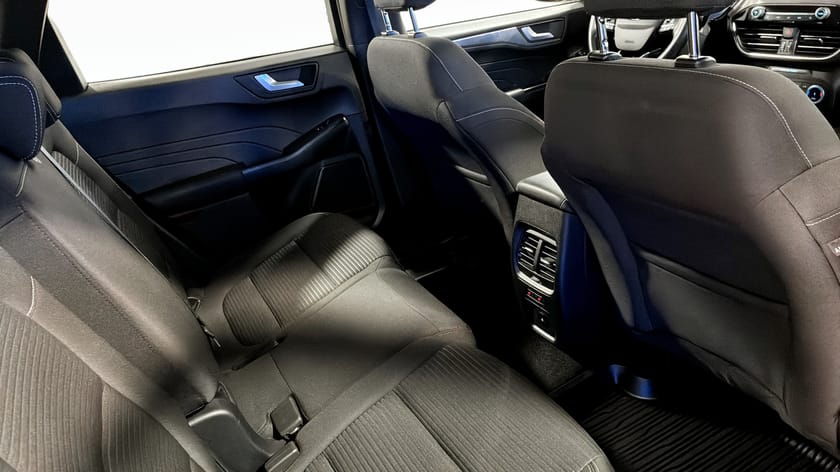 Bild 5 av Ford Kuga Plug-In Hybrid Titanium PHEV 225hk Automat
