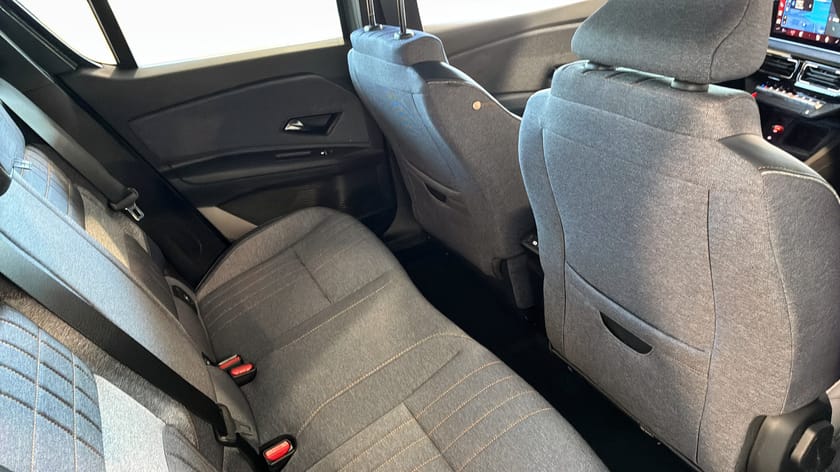 Bild 5 av Renault 4 E-Tech TECHNO 52 KWh 3890:- PRIVATLEASING