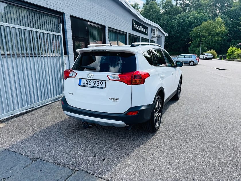 Bild 3 av Toyota RAV4 2.0 VVT-i 151HK AWD AUTOMAT EDITION FEEL / DRAG