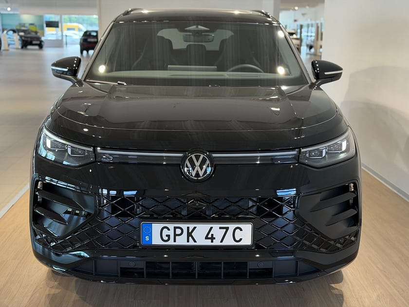 Bild 2 av Volkswagen Tayron eHybrid 272hk R-Line Dragkrok 360 Kamera - Kampanjpris!