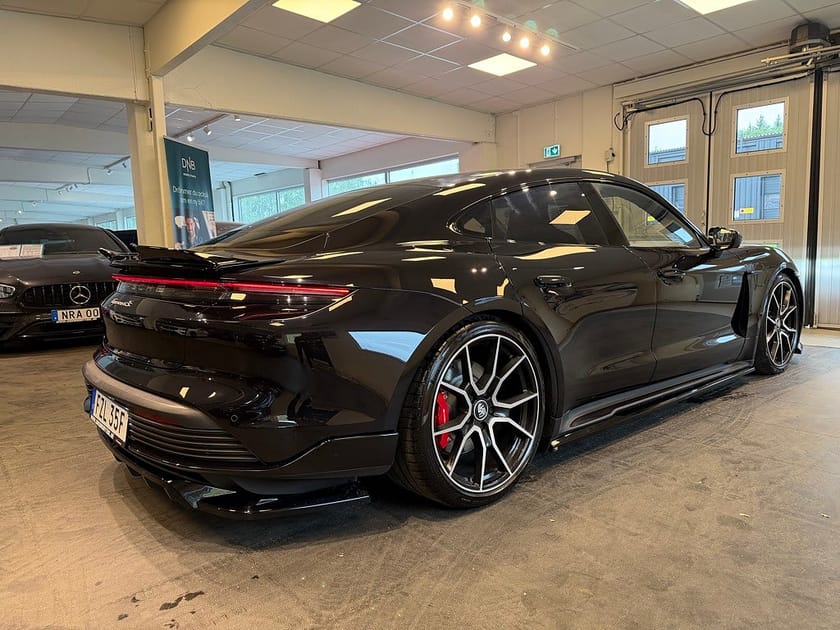 Bild 4 av Porsche Taycan 4S Direct Bose Pano Sport Chrono Full Maxton SE SPEC