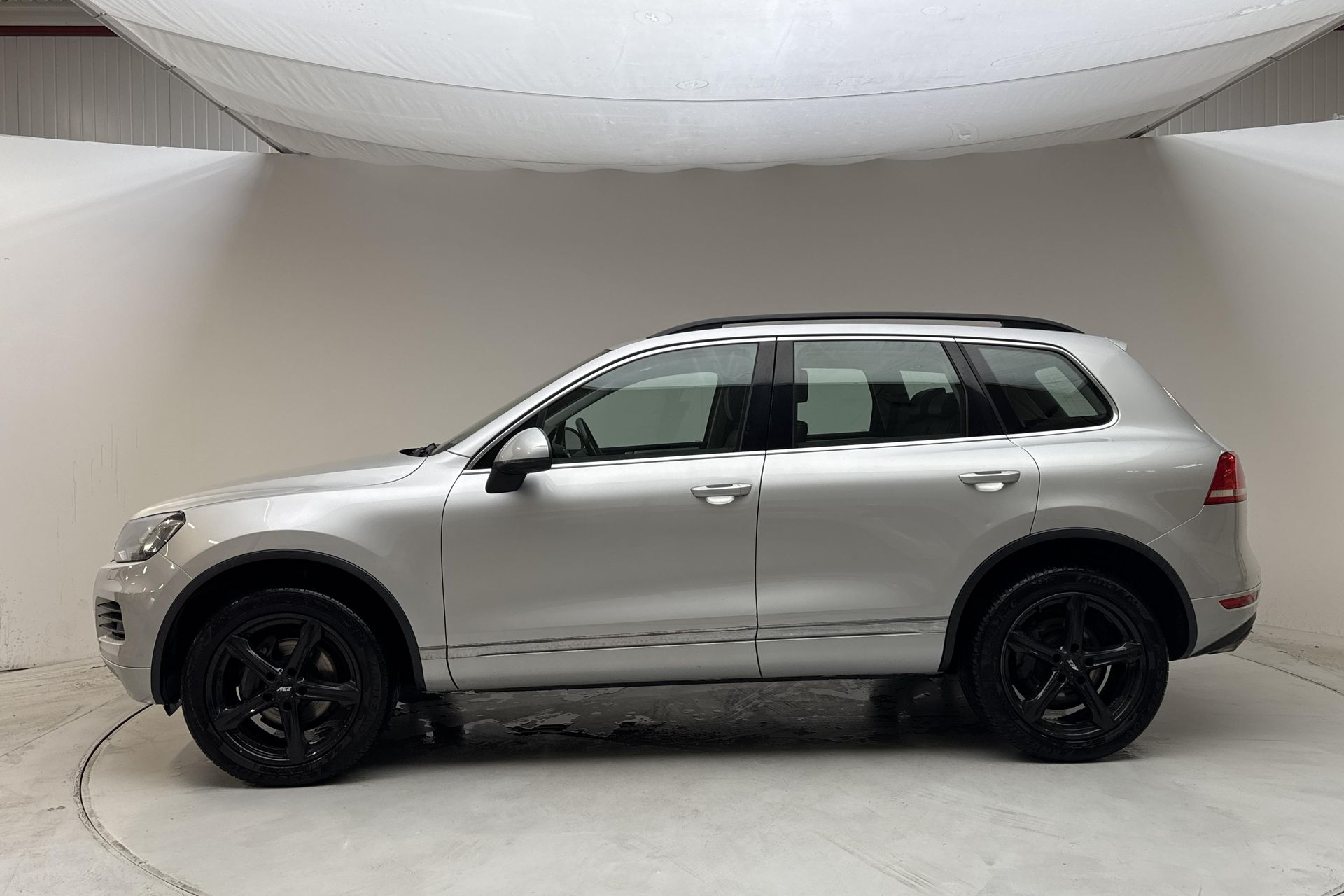 Volkswagen Touareg 2014, kuva 2/10