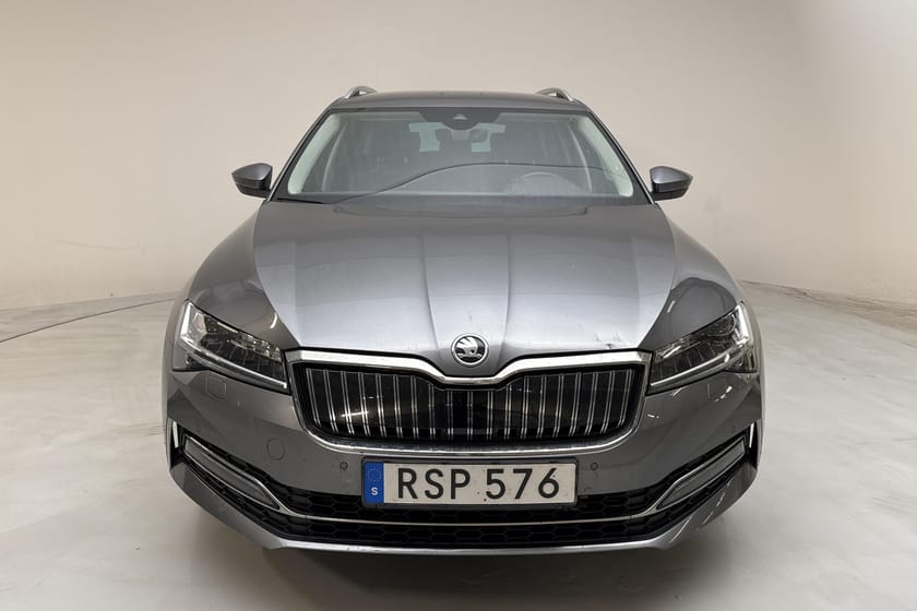 Bild 5 av Škoda Superb iV Kombi PHEV (218hk) L&K Business Adventure