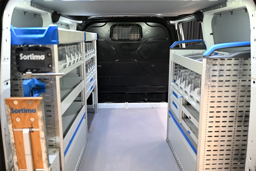 Bild 2 av Ford Transit Custom 270 130HK Automat|Servicebil|V-Inredd|EnÄgare|Lågmil