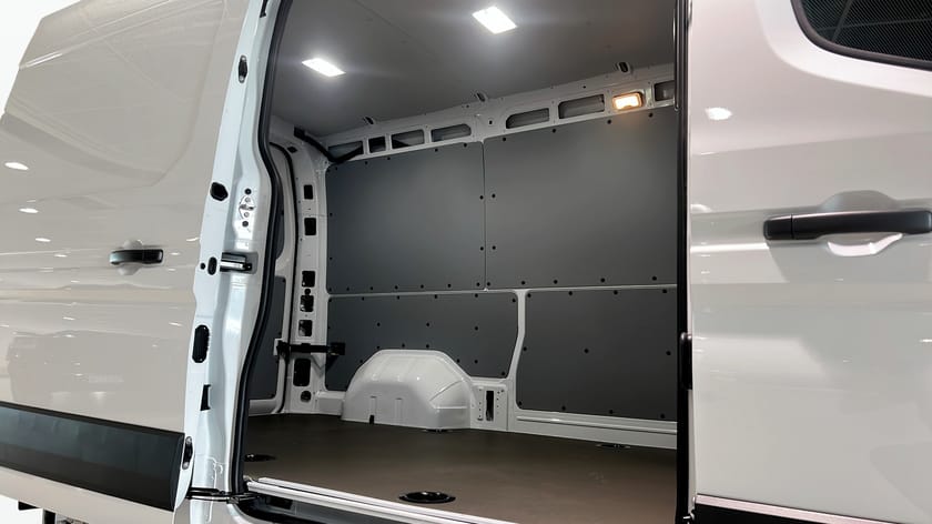 Bild 4 av Renault Master SKÅP L2H2 NORDIC LINE 150HK AUT - Värmare/Isolerat Skåp
