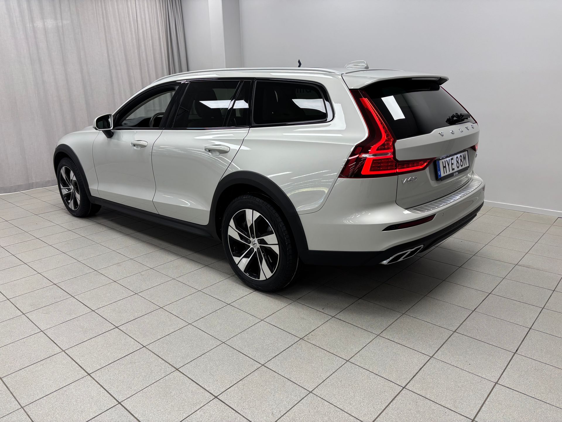 Volvo V60 Cross Country 2021, bild 3/10