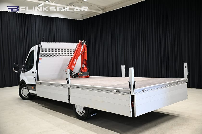 Bild 5 av Ford Transit 350 Chassi Cab 155HK L4 Automat|Långflak|Kranbil|883Mil