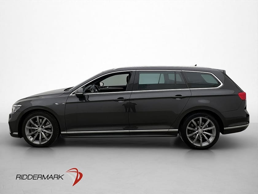 Bild 5 av Volkswagen Passat Sportscombi 4M 240hk R-Line Pano Cockpit Dynaudio Värm