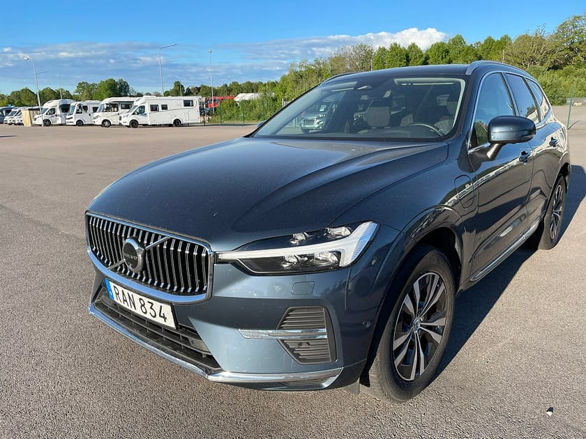 Bild 1 av Volvo XC60 T6 Recharge Core Bright plug in AWD 350HK 4x4
