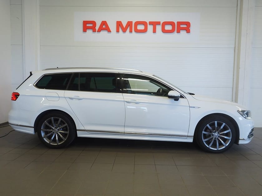 Bild 4 av Volkswagen Passat Sportscombi 2.0 TDI DPF 4Motion GT | Drag | D-värm |