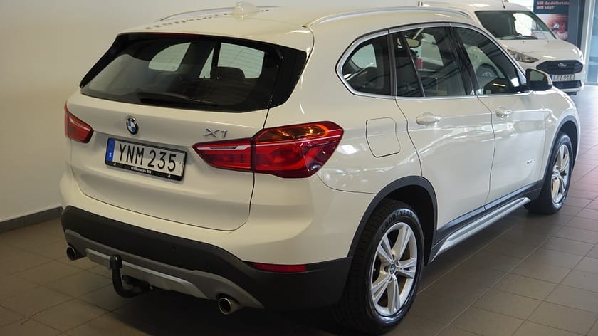 Bild 3 av BMW X1 xDrive20i Steptronic/xLine/DRAGKROK/NAVI/P-SENSOR