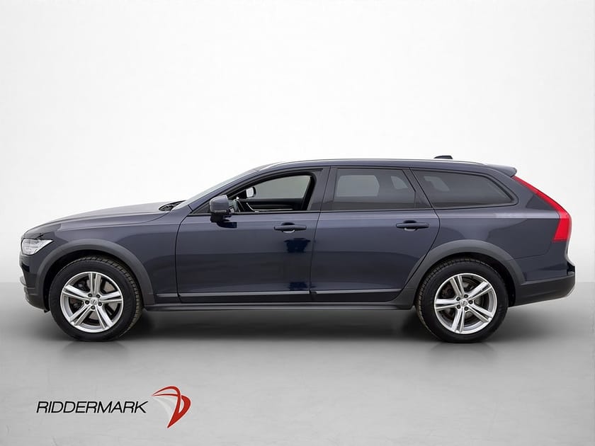 Bild 4 av Volvo V90 Cross Country D4 AWD Skinn Head Up Kamera Drag